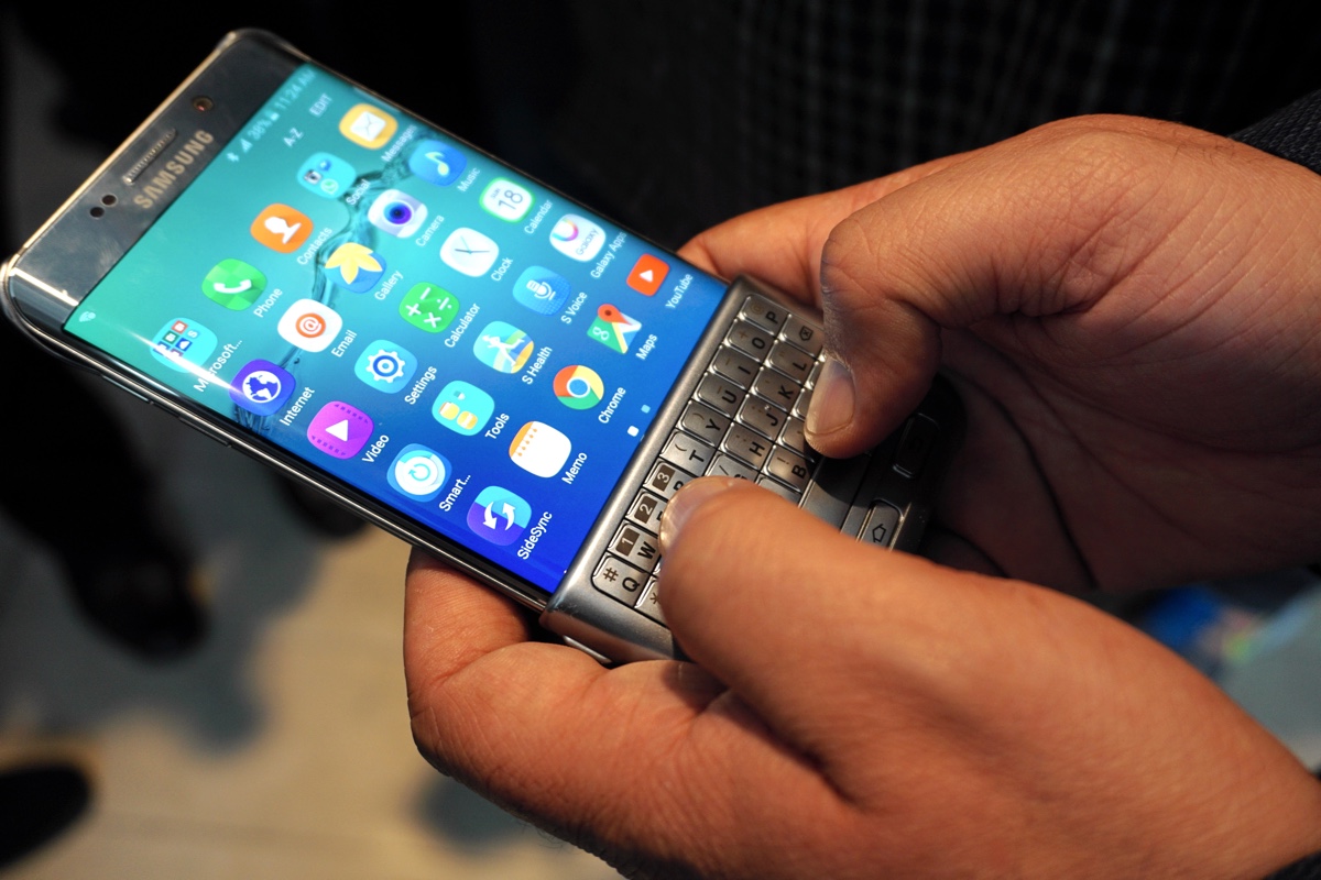 Samsung Galaxy S7 Edge to take you back to the keypad phones era?